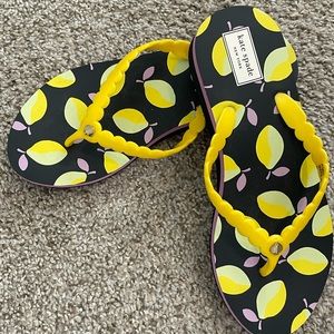 New not used no box Lemon perfect for this hot weather anywhere.